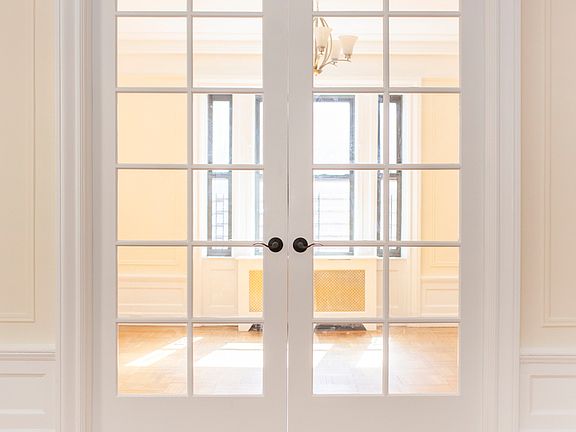 3rd image of 230 W 79th St #73S
