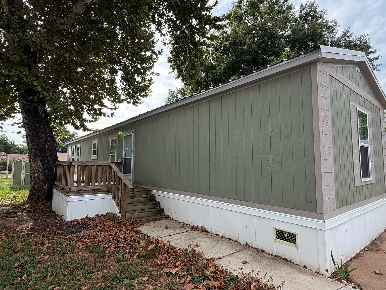 3 bed, 1056 sqft, $1,155 — Photo 2
