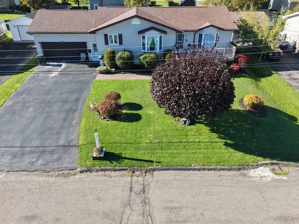 24 Andrews Ave, Coxheath, NS B1R 2H4