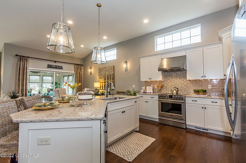 5th image of 52 Wiggins Drive