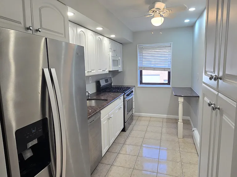 220 Prospect Ave #1B — Photo 4