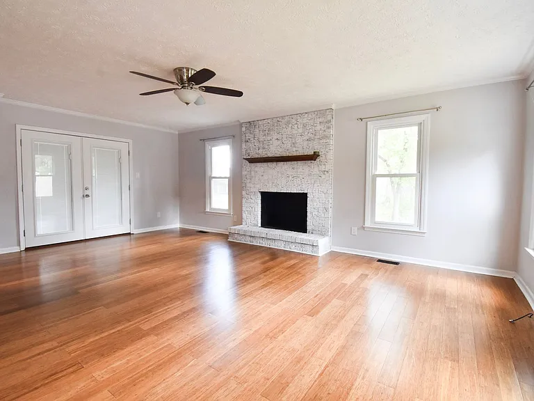 5804 Norman Pl — Photo 3