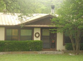 247 S Sparkman Dr, Kerrville, TX 78028