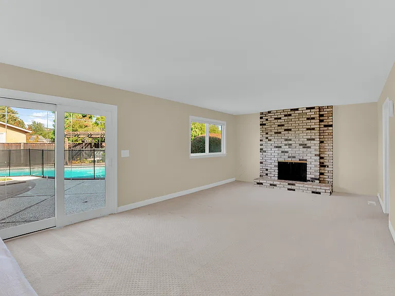 7013 Elmsdale Dr — Photo 17