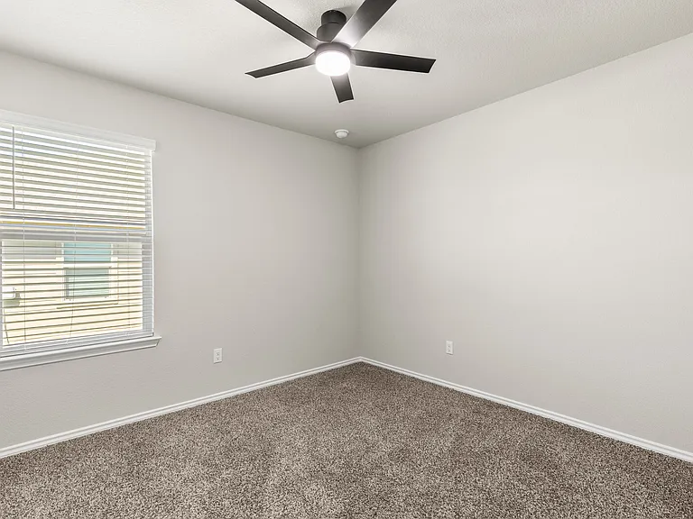 7017 Canadian Dr — Photo 4