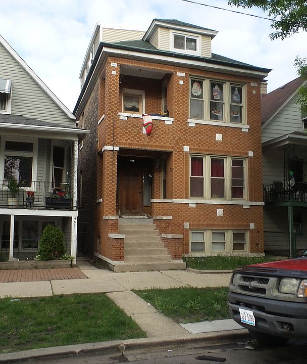 2nd image of 4625 S Albany Ave