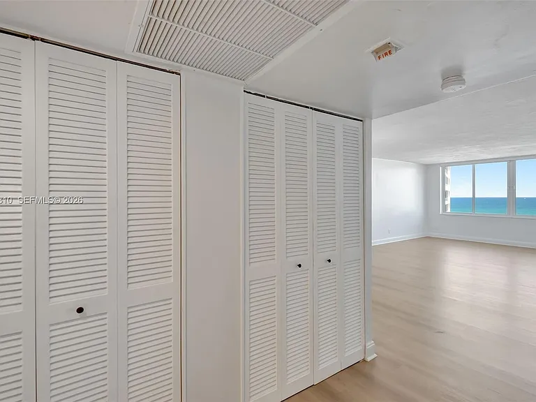 5401 Collins Ave #928 — Photo 18