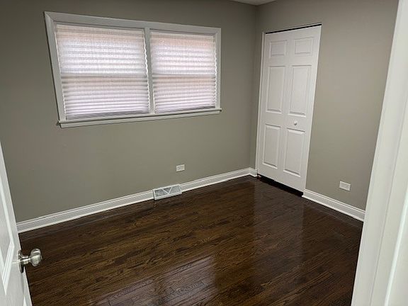 3rd image of 8227 S Wentworth Ave