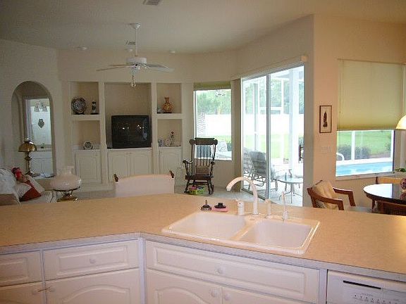 Huge Kitchen overlooks the Family room 