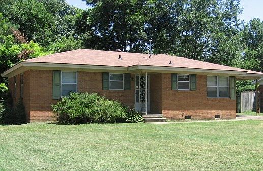 1st image of 1704 Meadow Ln