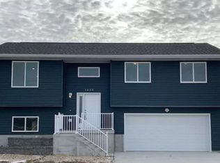 1020 Mockingbird Dr, Carroll, IA 51401