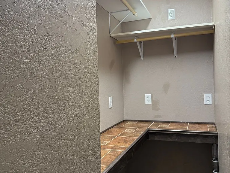8033 Lax Dr — Photo 24
