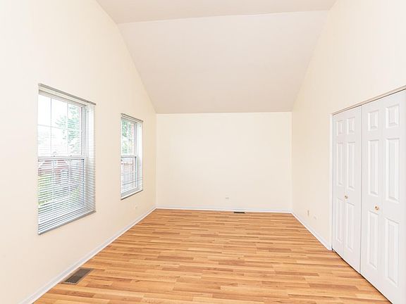 5th image of 1509 N Talman Ave #3F