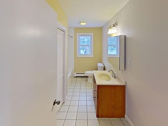 4th image of 52 Rockefeller St Floor 2