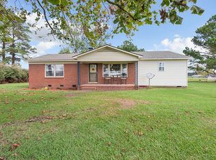 6849 Roslin Farm Rd, Hope Mills, NC 28348