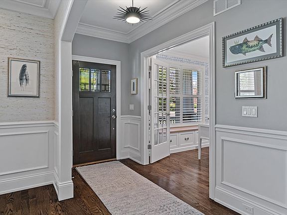 3rd image of 601 Greenwood Ave