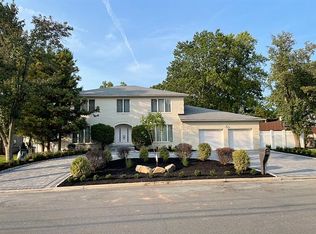 112 Mount Pleasant Ave, Edison, NJ 08820