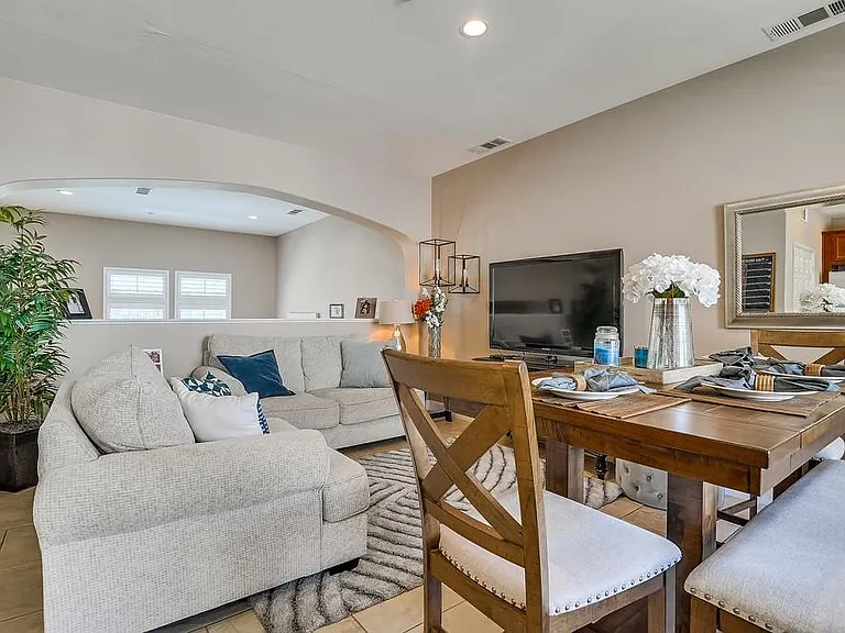 4460 Owens St #104 — Photo 15