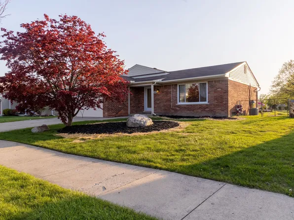 24346 Heritage Dr, Woodhaven, MI 48183