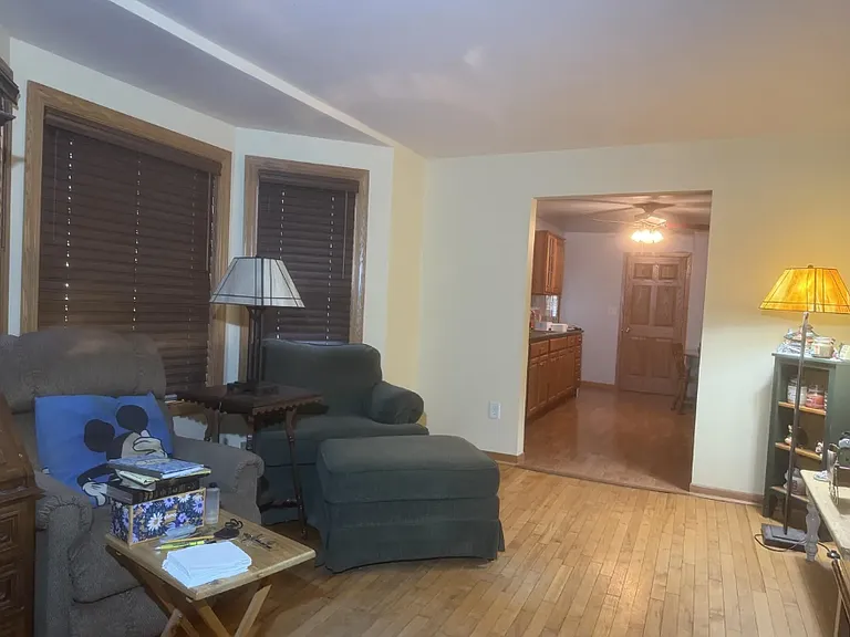 1115 Superior Ave — Photo 5