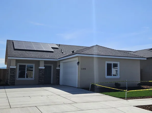 1102 Howland Court, Porterville, CA 93257