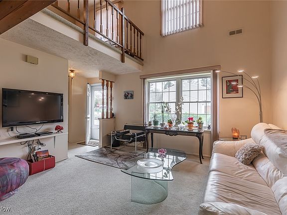 3rd image of 7360 S Chestnut Commons Dr