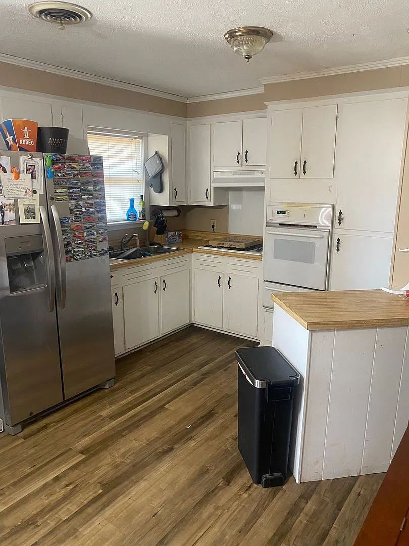 2709 Persimmon Dr — Photo 2