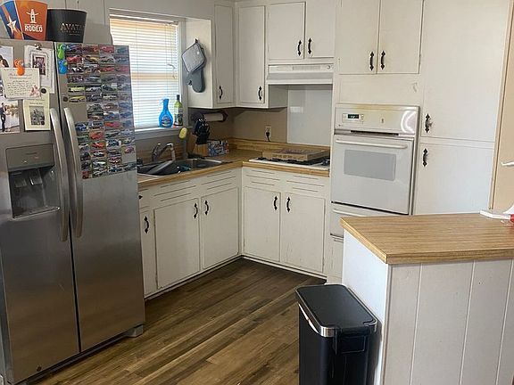 2nd image of 2709 Persimmon Dr