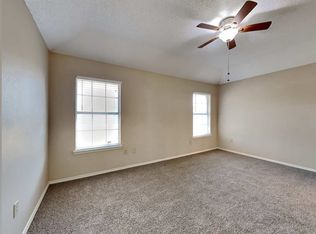 925 Teakwood Ln, Desoto, TX 75115