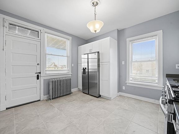 3rd image of 5538 W Van Buren St #2