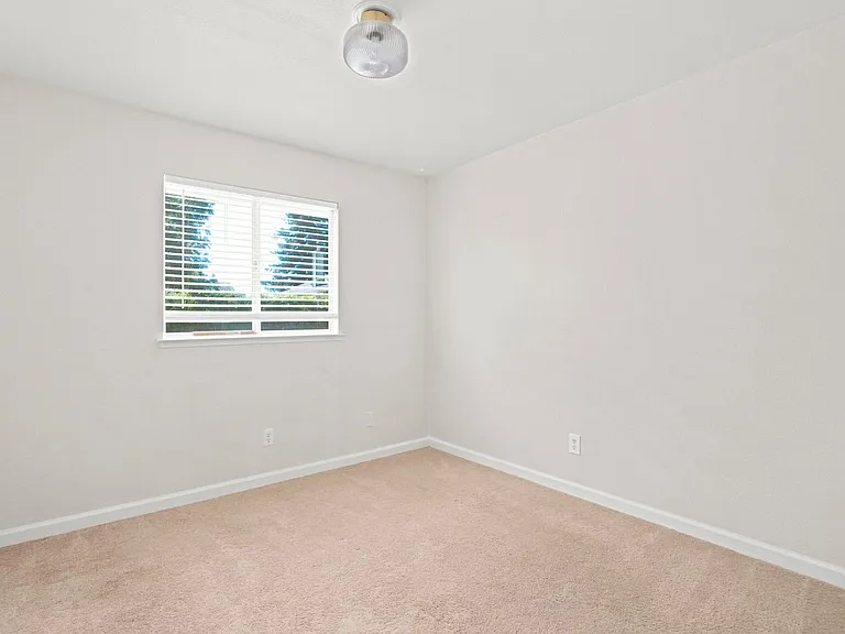 8034 Fairlands Way — Photo 15