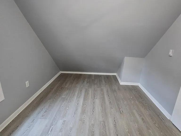 244 Leslie St #3 — Photo 9