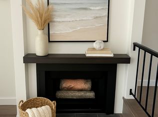 16852 Pacific Coast Hwy UNIT 101, Huntington Beach, CA 92649