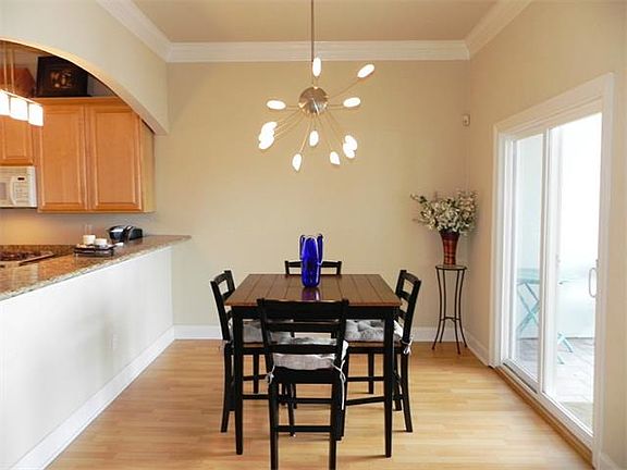 5th image of 1407 Royal Palm Dr APT B