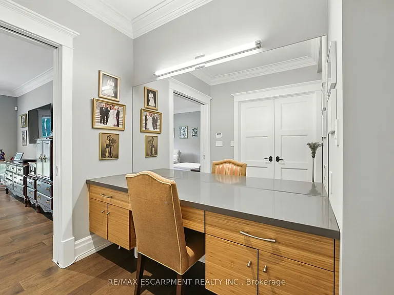 597 Old York Rd — Photo 18