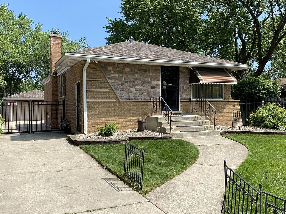 1st image of 932 E 159th Pl