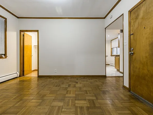 81 East 24th Street image 3 of 40