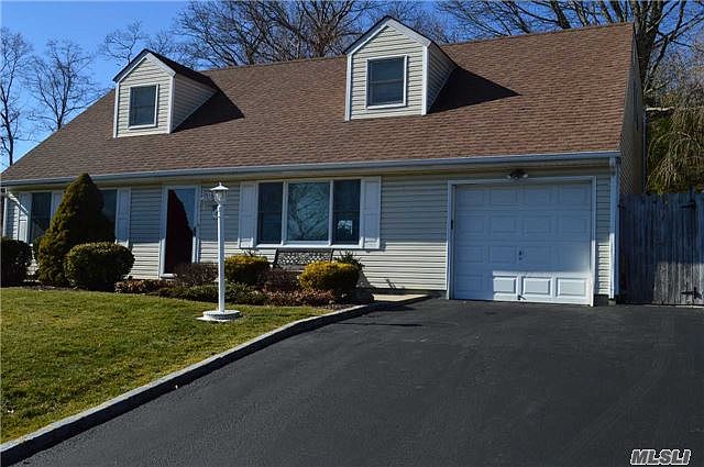 1st image of 95 Rosemont Ave