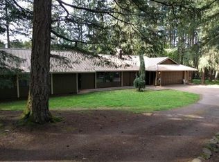 6 Bullock Ave, Barrington, RI 02806