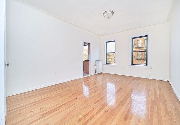 4th image of 350 Fort Washington Ave APT 3A