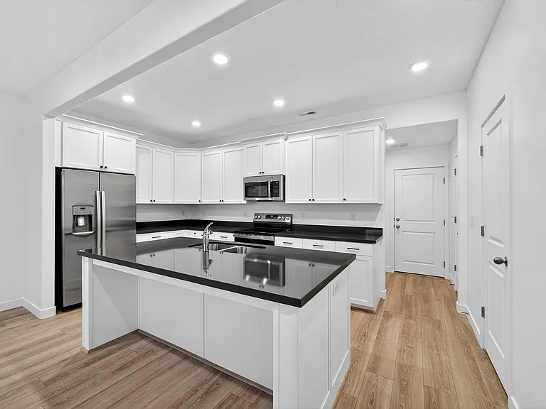 12658 S High View Ln — Photo 4