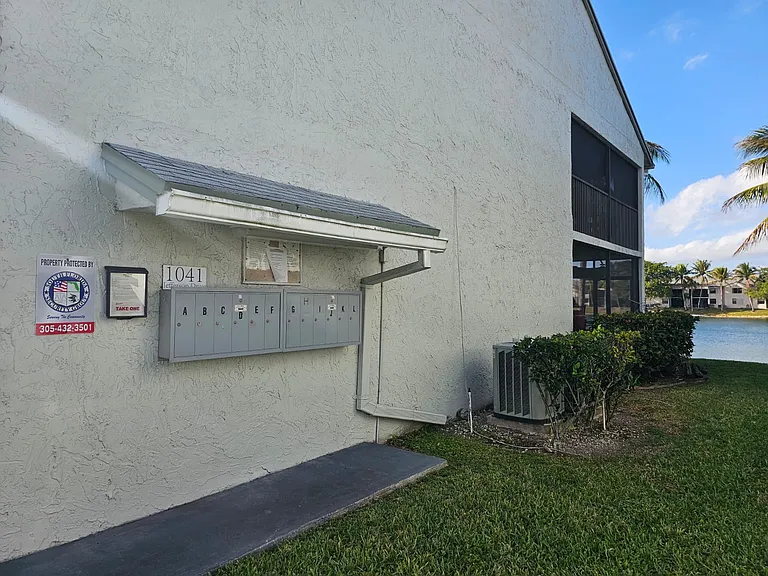 1041 Jefferson Dr #J — Photo 21