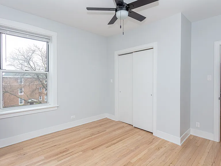 4117 W Belle Plaine Ave #1N — Photo 18
