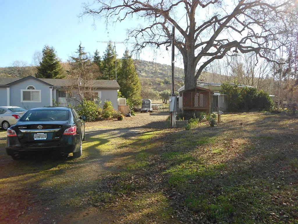 13117 Los Verjeles Rd photo 1