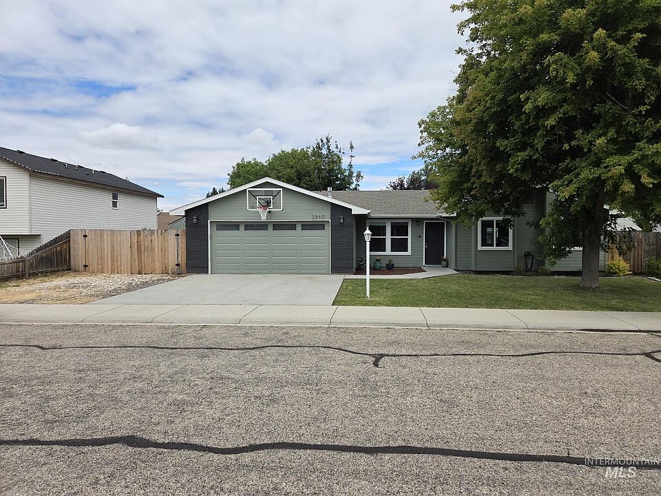 1st image of 2860 W Santa Clara Dr