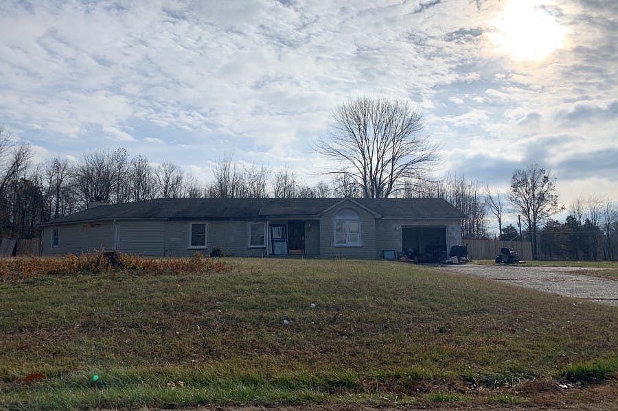1st image of 1569 W Leota Rd