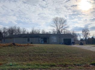 1569 W Leota Rd, Scottsburg, IN 47170