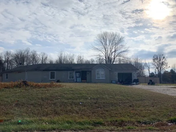 1569 W Leota Rd, Scottsburg, IN 47170