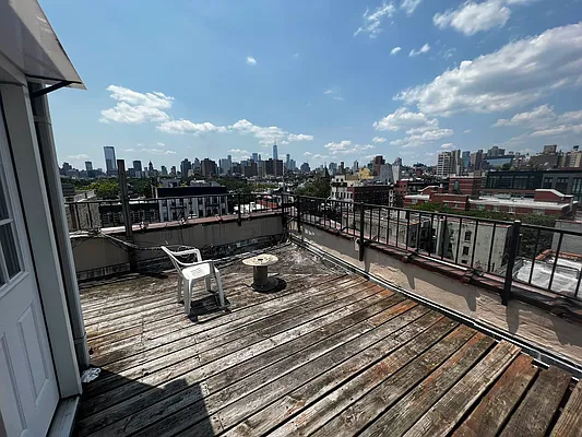 Rented by Salon Realty Corp | media 5