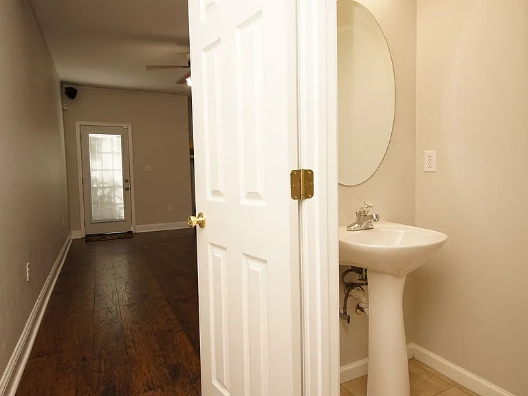 125 Farrah Ave — Photo 5